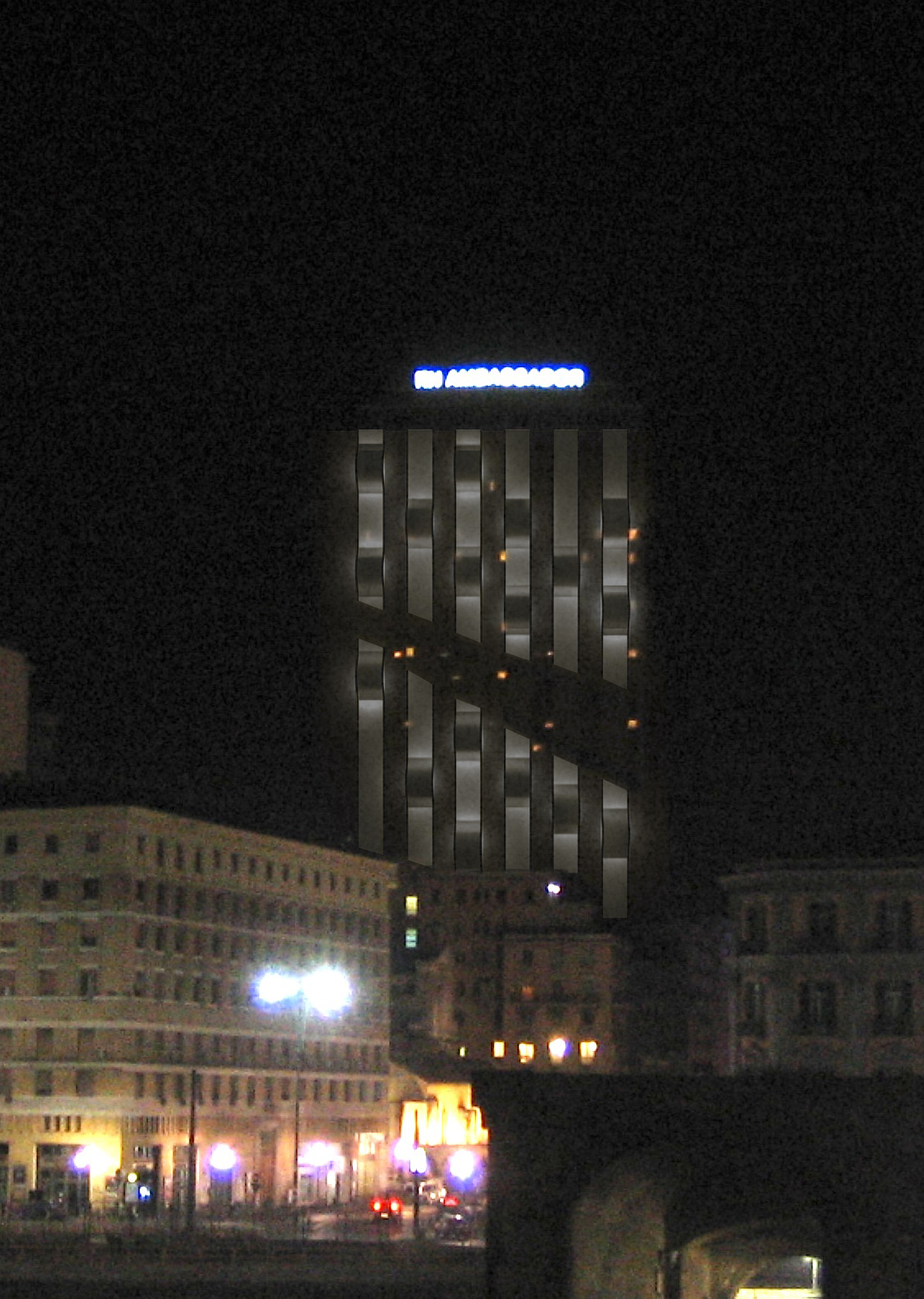 (2010) – Illuminazione Hotel Ambassador – ex UPIM Ferrovia- Illuminare l’Italia- Piazza Trieste e Trento